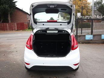 FORD FIESTA 1.4 Zetec Hatchback 5dr Petrol Automatic (154 g/km, 94 bhp)