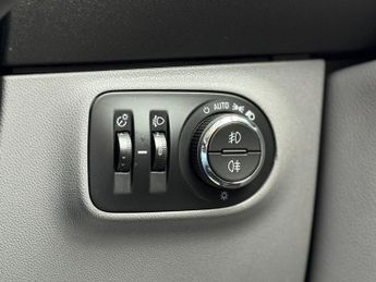 VAUXHALL CORSA 1.4i SE Hatchback 5dr Petrol Auto Euro 6 (90 ps)