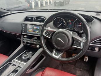 JAGUAR F-PACE 2.0 D180 R-Sport SUV 5dr Diesel Auto AWD Euro 6 (s/s) (180 ps)