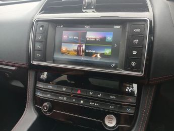 JAGUAR F-PACE 2.0 D180 R-Sport SUV 5dr Diesel Auto AWD Euro 6 (s/s) (180 ps)
