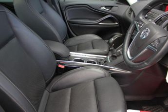 VAUXHALL ZAFIRA TOURER 1.6 CDTi ecoFLEX Elite MPV 5dr Diesel Manual Euro 6 (s/s) (136 p