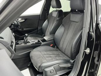 AUDI A4 2.0 TFSI 35 Black Edition Saloon 4dr Petrol Manual Euro 6 (s/s)