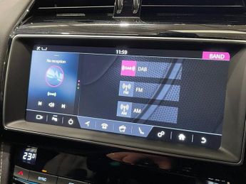 JAGUAR F-PACE 2.0 D180 R-Sport SUV 5dr Diesel Auto AWD Euro 6 (s/s) (180 ps)