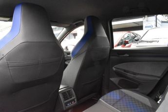 VOLKSWAGEN GOLF 2.0 TSI R 5dr DSG 4Motion (320 ps) KEYLESS ENTRY | ADAPTIVE CRUI