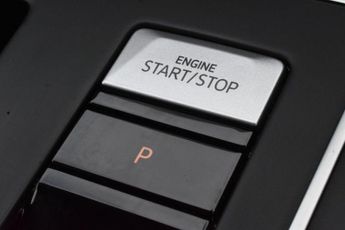 VOLKSWAGEN GOLF 2.0 TSI R 5dr DSG 4Motion (320 ps) KEYLESS ENTRY | ADAPTIVE CRUI