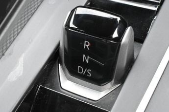 VOLKSWAGEN GOLF 2.0 TSI R 5dr DSG 4Motion (320 ps) KEYLESS ENTRY | ADAPTIVE CRUI