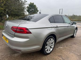VOLKSWAGEN PASSAT 2.0 TDI BlueMotion Tech GT Saloon 4dr Diesel DSG Euro 6 (s/s) (1