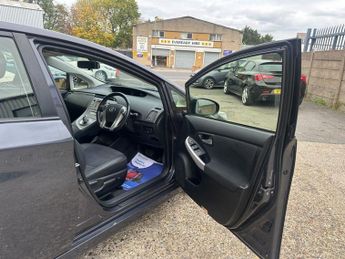 TOYOTA PRIUS 1.8 VVT-h Hatchback 5dr Petrol Plug-in Hybrid CVT Euro 5 (s/s) (