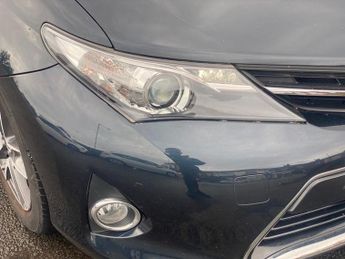 TOYOTA AURIS 1.6 V-Matic Icon Plus Hatchback 5dr Petrol Manual Euro 5 (132 ps