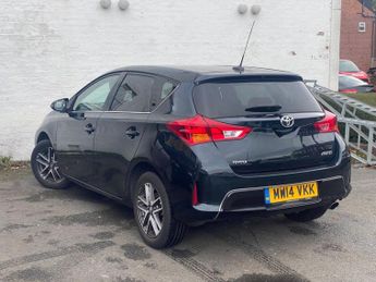 TOYOTA AURIS 1.6 V-Matic Icon Plus Hatchback 5dr Petrol Manual Euro 5 (132 ps