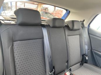 VOLKSWAGEN T-CROSS 1.0 TSI SE SUV 5dr Petrol Manual Euro 6 (s/s) (110 ps)