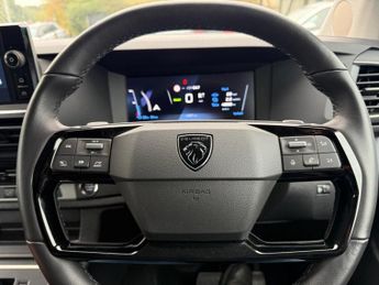 PEUGEOT E- Traveller 75kWh Allure Standard MPV 5dr Electric Auto MWB (8 Seat, 11kW Ch