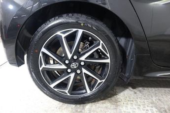 TOYOTA YARIS 1.5 VVT-h Design E-CVT Euro 6 (s/s) 5dr