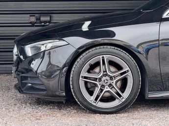 MERCEDES-BENZ A-CLASS A200 1.3 AMG Line [Nav] 5dr