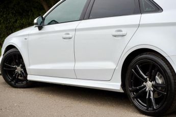 AUDI A3 1.5 TFSI CoD S line Saloon 4dr Petrol S Tronic Euro 6 (s/s) (150