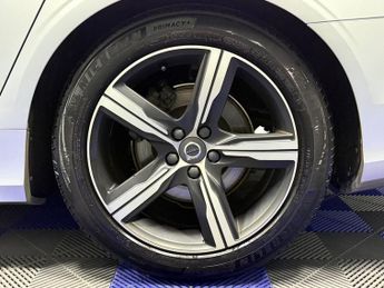 VOLVO S90 2.0 D4 R-Design Saloon 4dr Diesel Auto Euro 6 (s/s) (190 ps)