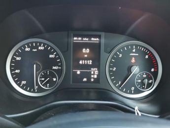 MERCEDES-BENZ VITO 2.0 114 CDI Progressive Panel Van 5dr Diesel G-Tronic RWD L2 Eur