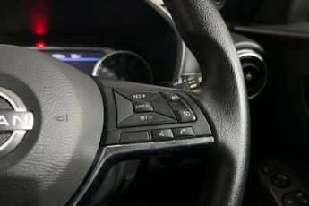 NISSAN JUKE 1.0 DIG-T N-Connecta SUV 5dr Petrol DCT Auto Euro 6 (s/s) (114 p