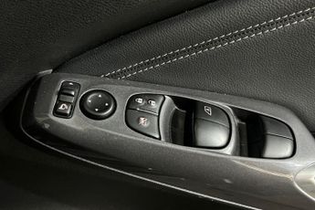 NISSAN JUKE 1.0 DIG-T N-Connecta SUV 5dr Petrol DCT Auto Euro 6 (s/s) (114 p