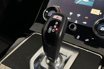 LAND ROVER RANGE ROVER EVOQUE 1.5 P300e 12.2kWh R-Dynamic HSE SUV 5dr Petrol Plug-in Hybrid Au