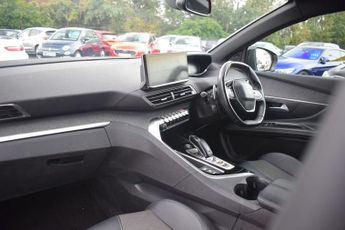 PEUGEOT 3008 1.2 PureTech Allure Premium + SUV 5dr Petrol EAT Euro 6 (s/s) (1