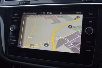 VOLKSWAGEN TIGUAN 1.5 TSI Life SUV 5dr Petrol DSG Euro 6 (s/s) (150 ps)