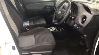 TOYOTA YARIS 1.5 VVT-h Icon Hatchback 5dr Petrol Hybrid E-CVT Euro 6 (s/s) (1