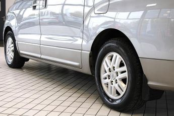 HYUNDAI i800 2.5 CRDi SE Nav MPV 5dr Diesel Auto Euro 6 (170 ps)