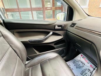FORD KUGA 2.0 TDCi Titanium SUV 5dr Diesel Manual 2WD Euro 4 (136 ps)