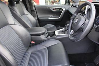 TOYOTA RAV4 2.5 VVT-h Dynamic SUV 5dr Petrol Hybrid CVT Euro 6 (s/s) (218 ps