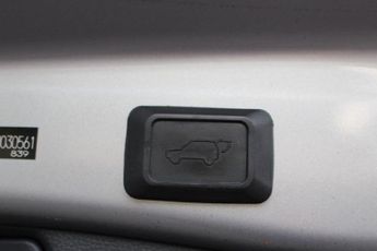 TOYOTA RAV4 2.5 VVT-h Dynamic SUV 5dr Petrol Hybrid CVT Euro 6 (s/s) (218 ps