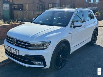 VOLKSWAGEN TIGUAN 2.0 TSI BlueMotion Tech R-Line SUV 5dr Petrol DSG 4Motion Euro 6