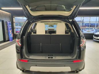 LAND ROVER DISCOVERY SPORT 2.0 TD4 HSE Luxury SUV 5dr Diesel Auto 4WD Euro 6 (s/s) (180 ps)