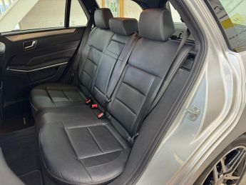MERCEDES-BENZ E-CLASS 3.0 E350 V6 BlueTEC AMG Night Edition (Premium) Estate 5dr Diese
