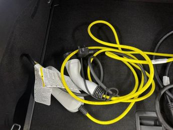 VOLKSWAGEN ID.3 Pro Performance 58kWh Life Hatchback 5dr Electric Auto (204 ps)