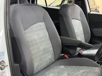 VOLKSWAGEN ID.3 Pro Performance 58kWh Life Hatchback 5dr Electric Auto (204 ps)