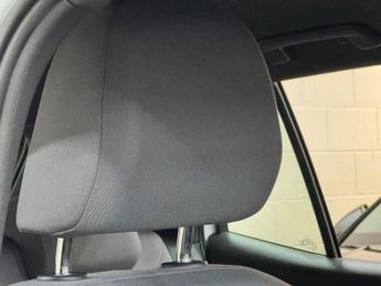 VOLKSWAGEN ID.3 Pro Performance 58kWh Life Hatchback 5dr Electric Auto (204 ps)