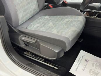 VOLKSWAGEN ID.3 Pro Performance 58kWh Life Hatchback 5dr Electric Auto (204 ps)