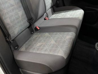 VOLKSWAGEN ID.3 Pro Performance 58kWh Life Hatchback 5dr Electric Auto (204 ps)