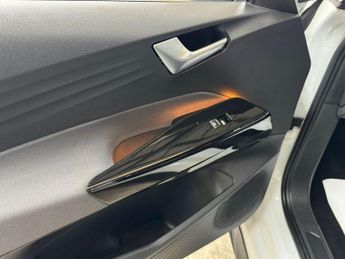 VOLKSWAGEN ID.3 Pro Performance 58kWh Life Hatchback 5dr Electric Auto (204 ps)