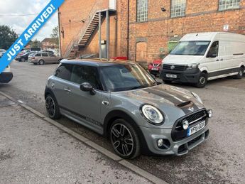 MINI Hatch 2.0 Challenge 210 Hatchback 3dr Petrol Manual Euro 6 (s/s) (210 