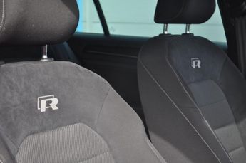 VOLKSWAGEN GOLF 2.0 TSI R Hatchback 5dr Petrol DSG 4Motion Euro 6 (s/s) (310 ps)