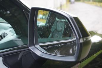 AUDI Q5 2.0 TDI 40 S line SUV 5dr Diesel S Tronic quattro Euro 6 (s/s) (