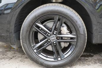 AUDI Q5 2.0 TDI 40 S line SUV 5dr Diesel S Tronic quattro Euro 6 (s/s) (
