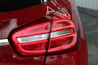 MERCEDES-BENZ GLA 2.1 GLA220d AMG Line (Premium Plus) SUV 5dr Diesel 7G-DCT 4MATIC