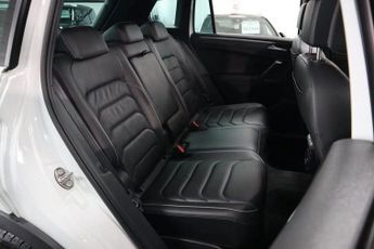 VOLKSWAGEN TIGUAN ALLSPACE 1.5 TSI R-Line SUV 5dr Petrol DSG Euro 6 (s/s) (150 ps)