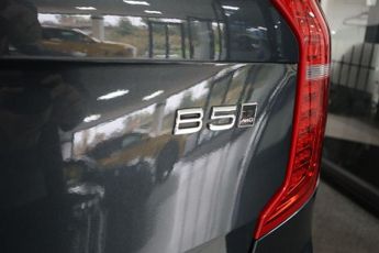 VOLVO XC90 2.0 B5 MHEV R-Design SUV 5dr Diesel Hybrid Auto 4WD Euro 6 (s/s)