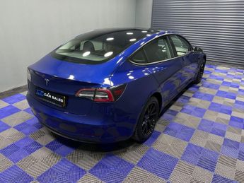 TESLA Model 3 Standard Range Plus Saloon 4dr Electric Auto RWD (241 bhp)