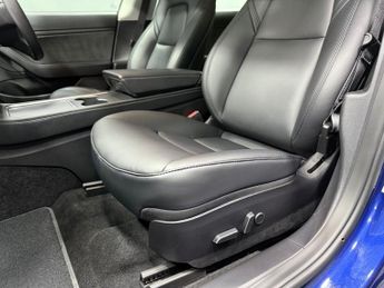 TESLA Model 3 Standard Range Plus Saloon 4dr Electric Auto RWD (241 bhp)