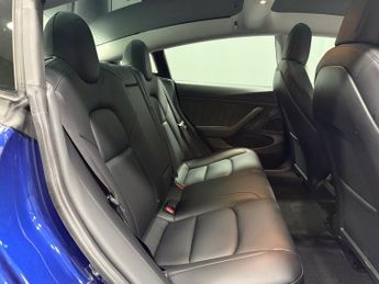 TESLA Model 3 Standard Range Plus Saloon 4dr Electric Auto RWD (241 bhp)